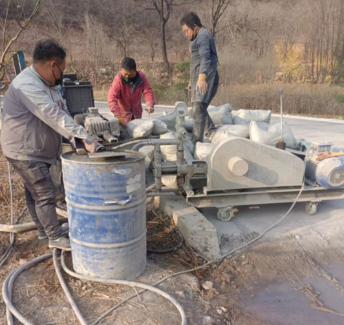 建华路面下沉注浆